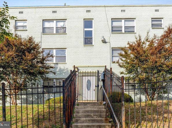 4820 C Street SE 103, Washington DC 20019