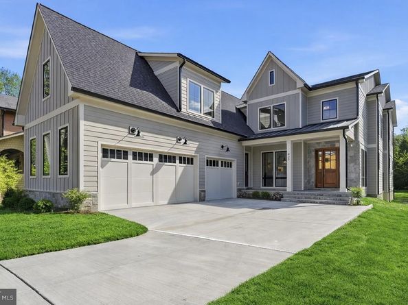 439 Lewis Street NW, Vienna VA 22180