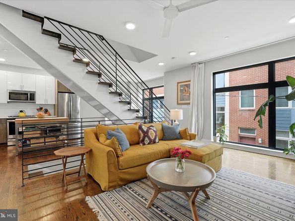 2735 W George Street, Philadelphia PA 19130