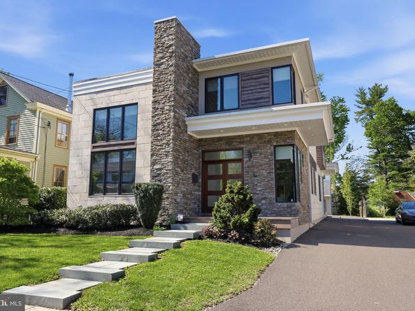 94 East Street, Doylestown PA 18901