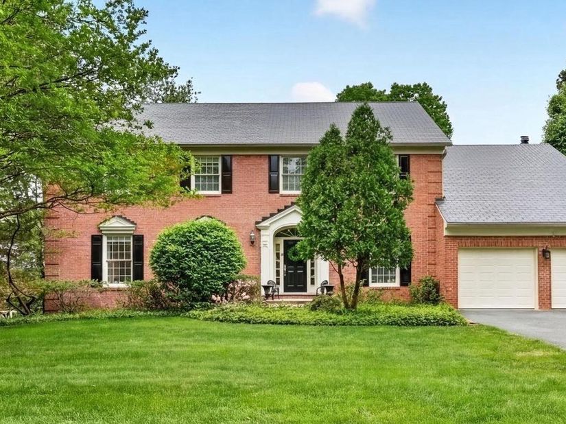 9720 Avenel Farm Drive, Potomac MD 20854