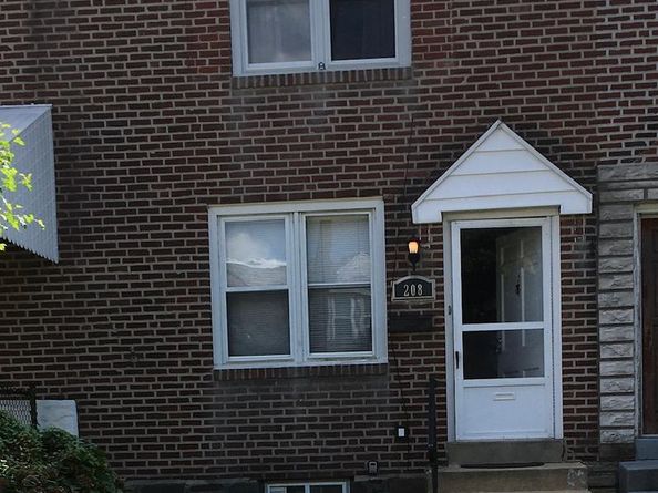 208 Golf Road, Darby PA 19023