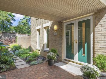 4297 Embassy Park Drive NW