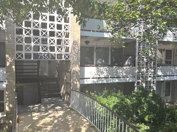 7553 Springlake Drive D, Bethesda MD 20817