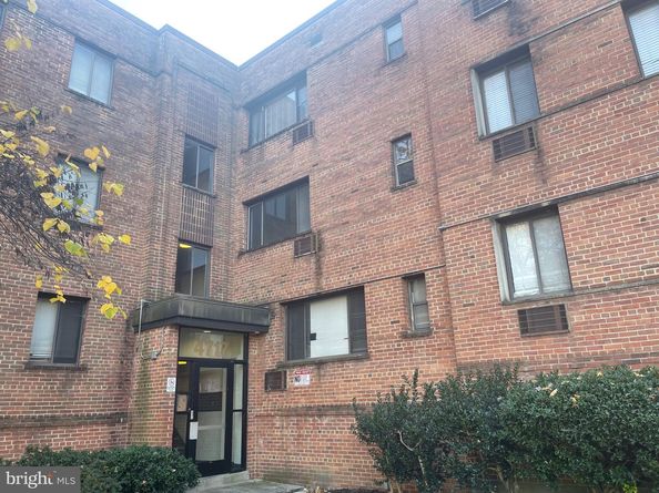 4717 1st Street SW 302, Washington DC 20032