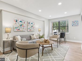 212 Oakwood Street SE