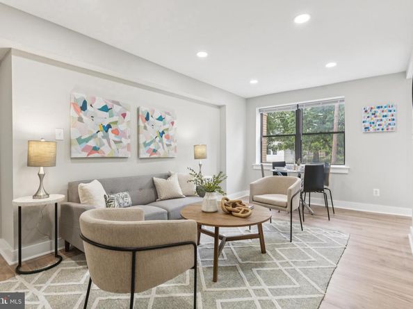 212 Oakwood Street SE 115, Washington DC 20032