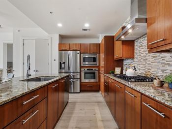 210 Lee Barton DR
