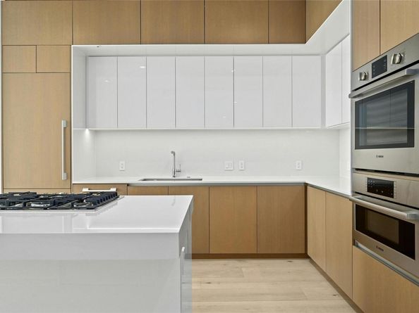 313 W 17th ST 2103, Austin TX 78701