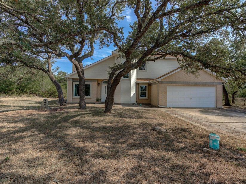 9402 Claxton DR, Austin TX 78736