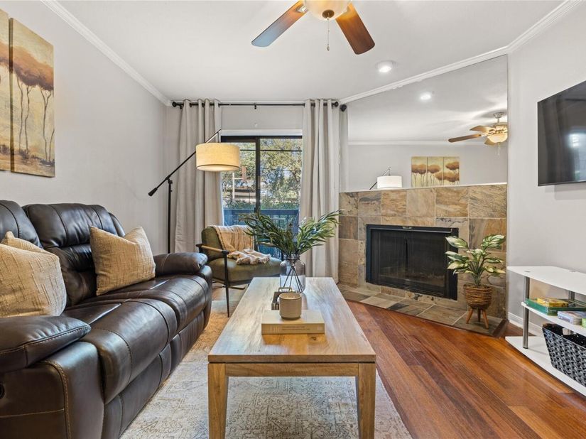 8888 Tallwood DR 1107, Austin TX 78759