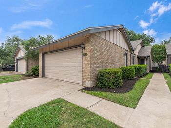 1003 Solano DR