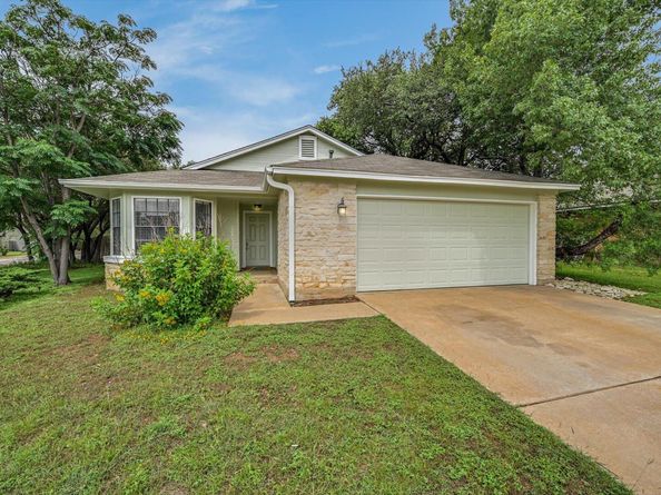 805 Live Oak DR, Cedar Park TX 78613