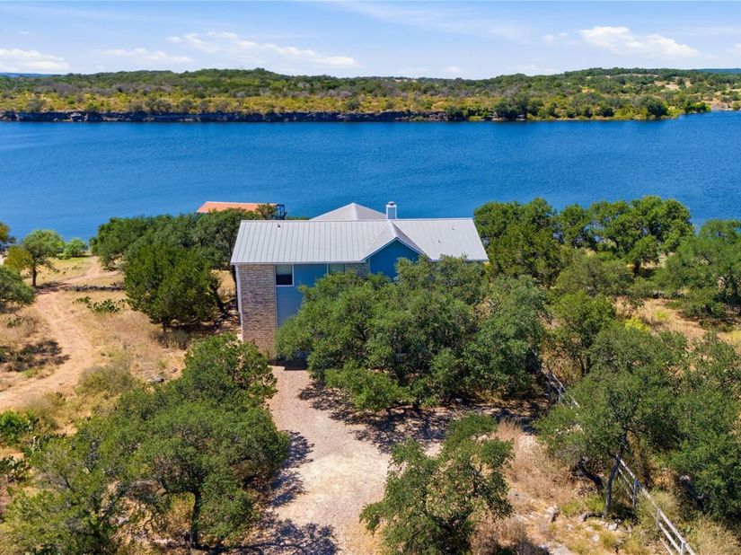 2406 Patriot DR, Lago Vista TX 78645