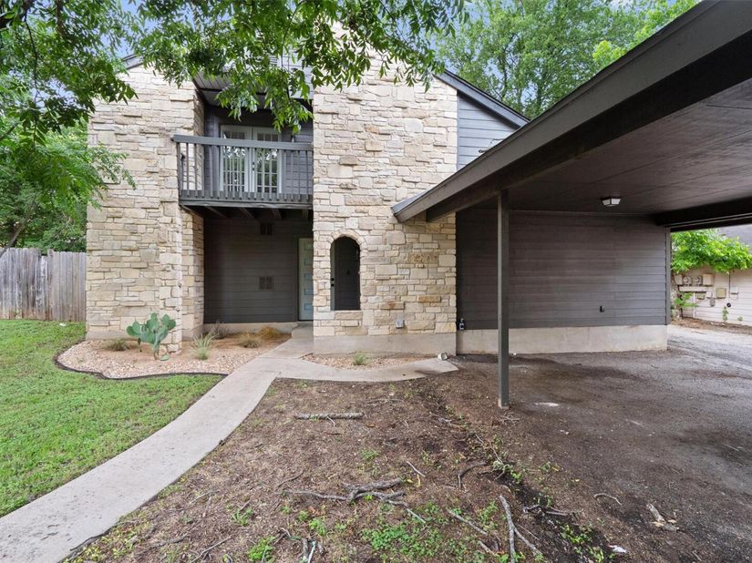 1804 Cinnamon PATH, Austin TX 78704