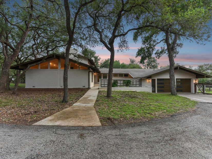 9004 Tara LN, Austin TX 78737
