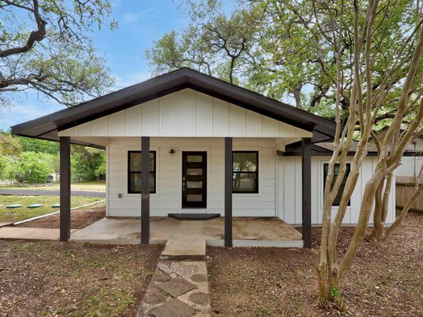 11013 Travis DR, Jonestown TX 78645