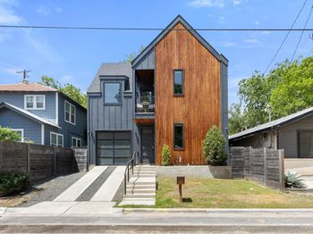 2202 Santa Rita ST