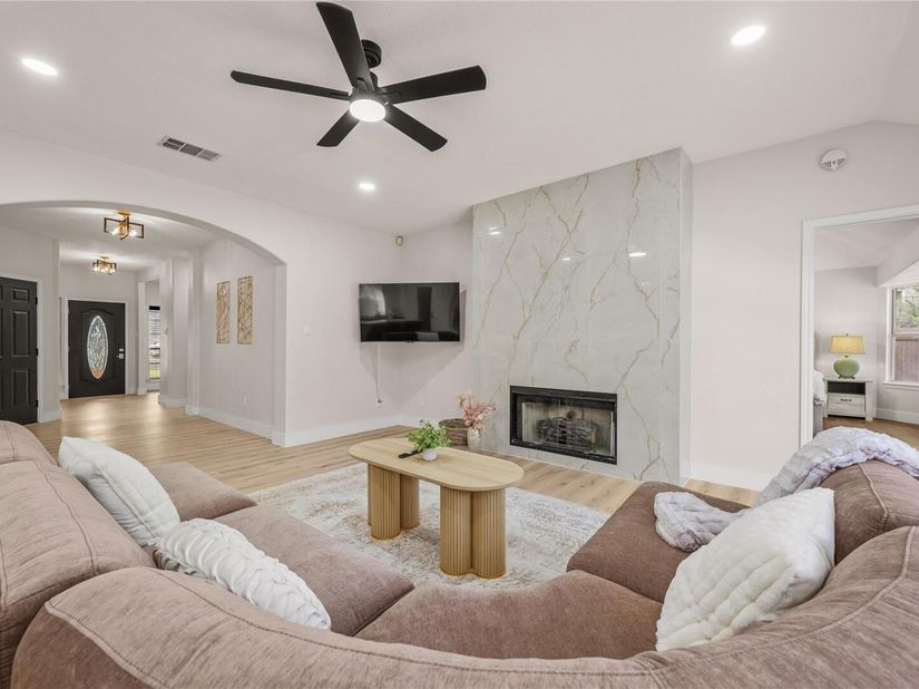 12624 Twisted Briar LN, Austin TX 78729