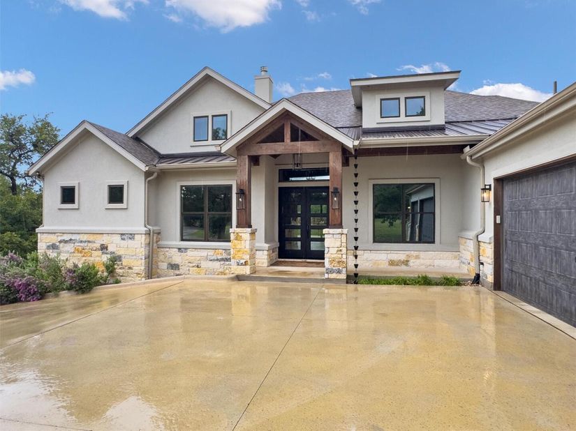 302 Highland Spring LN, Georgetown TX 78633