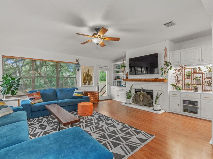 1218 Highland DR, Cedar Park TX 78613