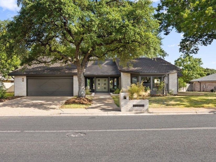 10707 Pinehurst DR, Austin TX 78747