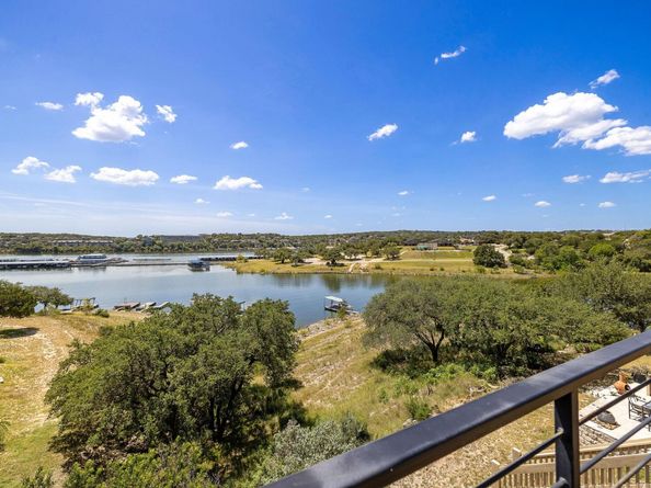 305 Venture BLVD S, Lago Vista TX 78645