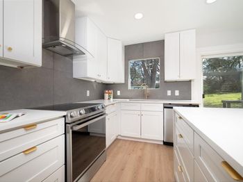 5107 Woodgreen CV NW