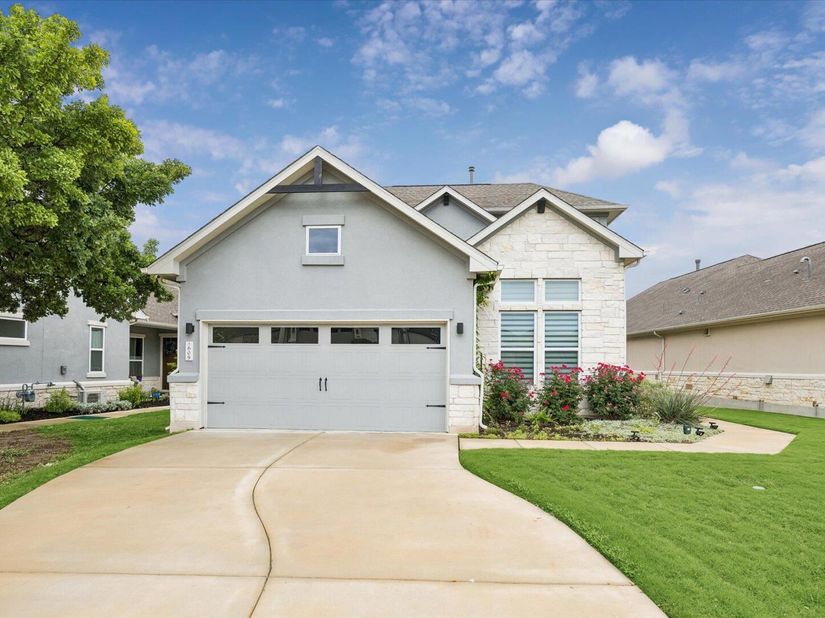 609 Faith DR, Liberty Hill TX 78642
