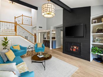 6110 Gardenridge HOLW