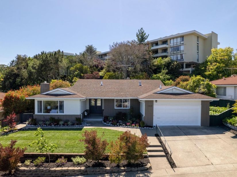 1857 Hunt Drive, Burlingame CA 94010