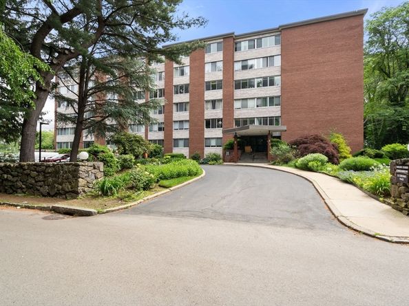 22 Chestnut Pl M3, Brookline MA 02445