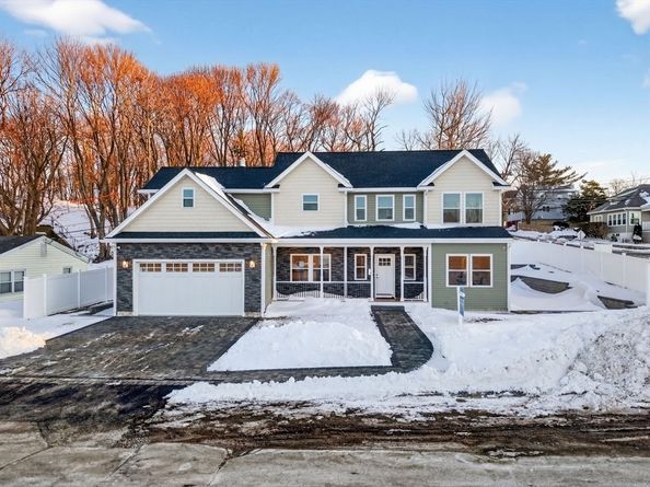 1 Goddard Dr, Nahant MA 01908