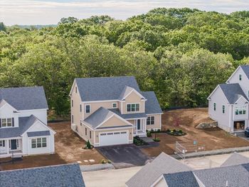 18 Strongwater Drive