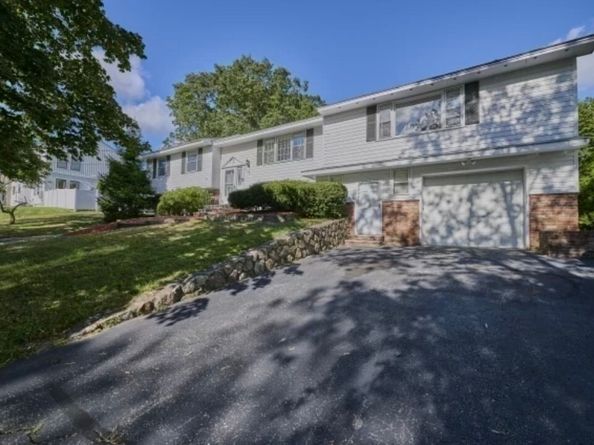 35 Catherine Drive, Peabody MA 01960