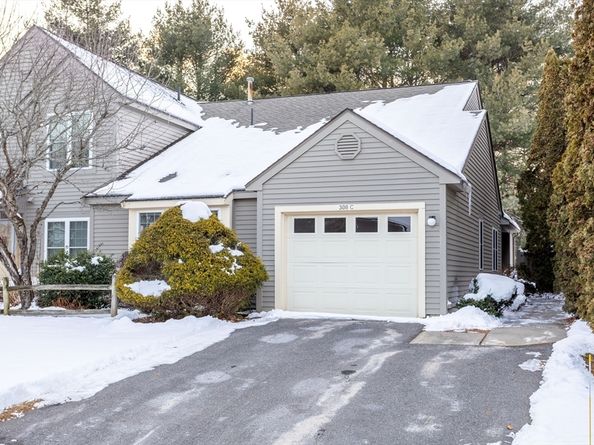 308 Ridgefield Cir C, Clinton MA 01510
