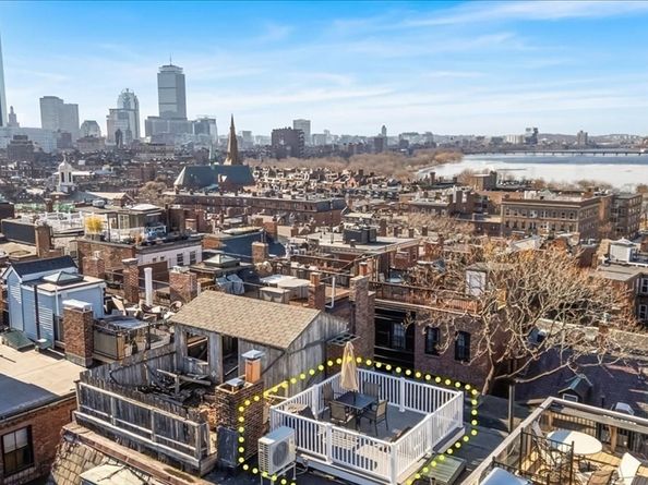 6 Goodwin Pl 4, Boston MA 02114