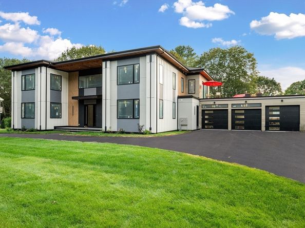 197 Woburn St, Lexington MA 02420