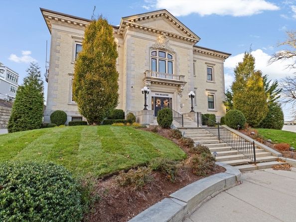 7 Russell St 206, Plymouth MA 02360