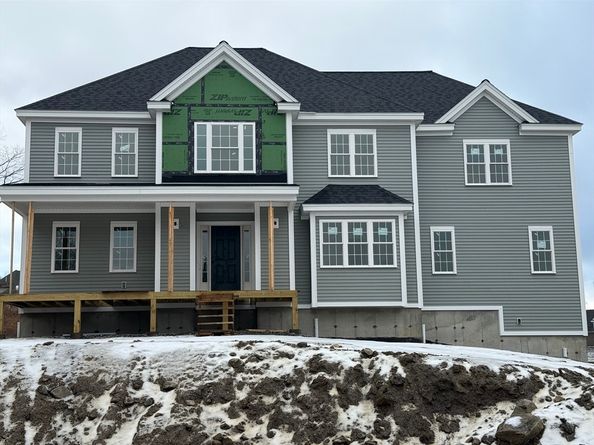 2 Clover Glen Cir, Shrewsbury MA 01545