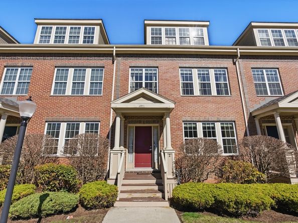 2 Powder Mill Sq 2B, Andover MA 01810