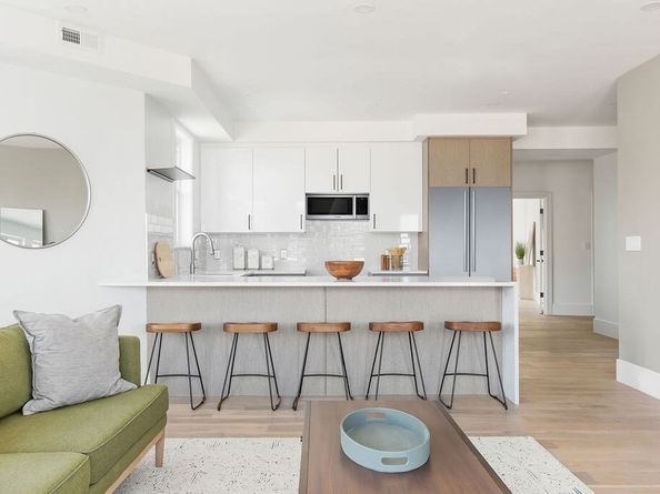 230 Washington St 4, Boston MA 02135