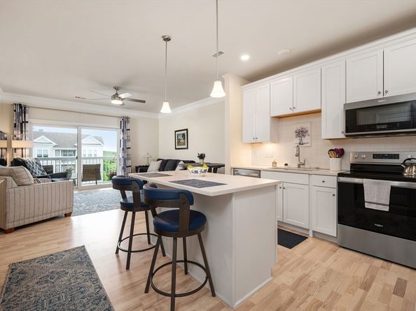 4403 Peters Farm Way 403, Westborough MA 01581