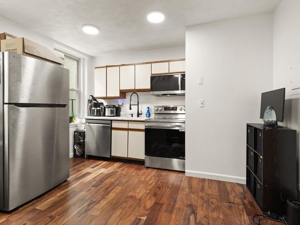 88 Gordon St 305, Boston MA 02135