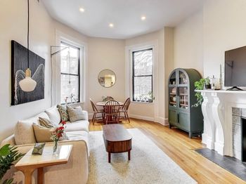 298 Commonwealth Ave