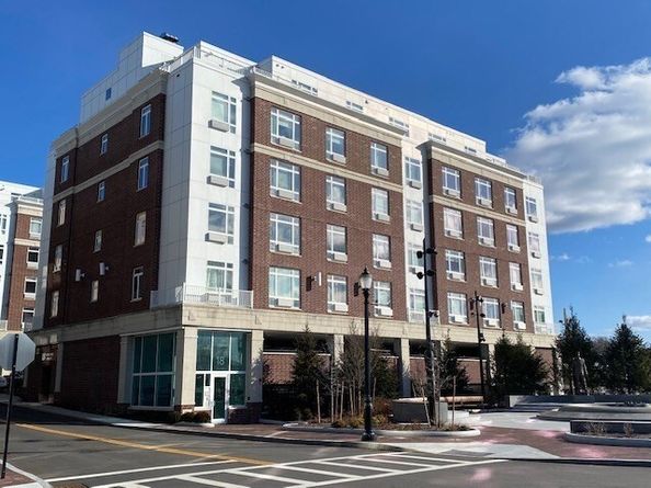 18 Cliveden St 205, Quincy MA 02169