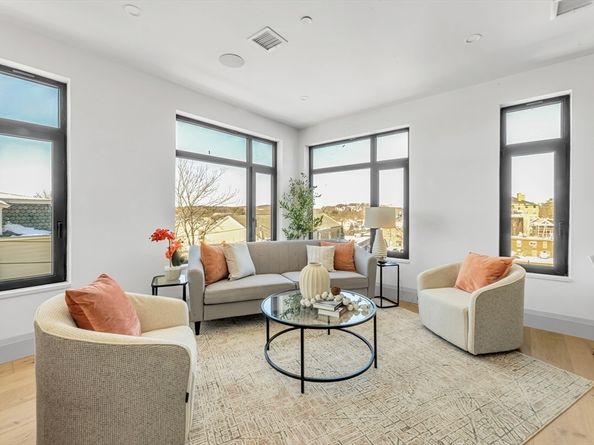 34 Oak Street 104, Boston MA 02136