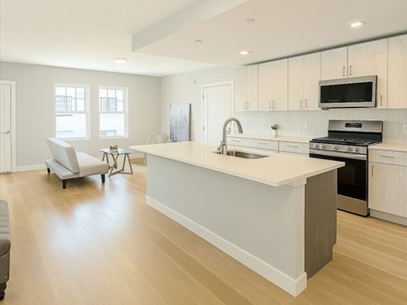 98 Prescott St 3b, Boston MA 02128