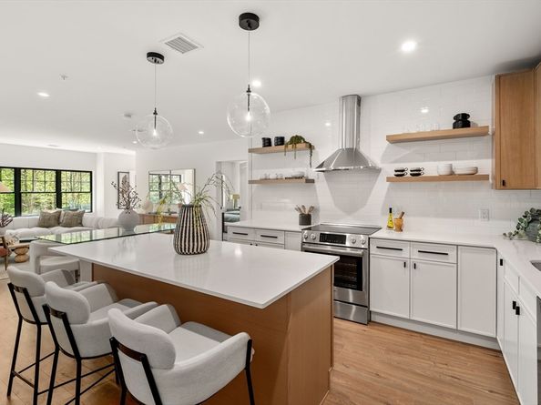 20 Audubon Way 408, Canton MA 02021