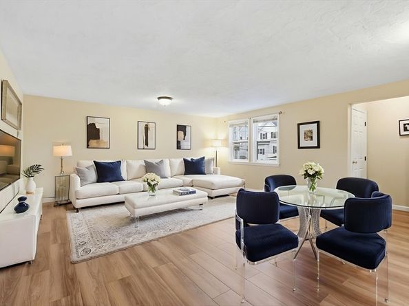 94 Brook Rd 3, Quincy MA 02169